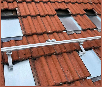 How to choose tile roof bracket